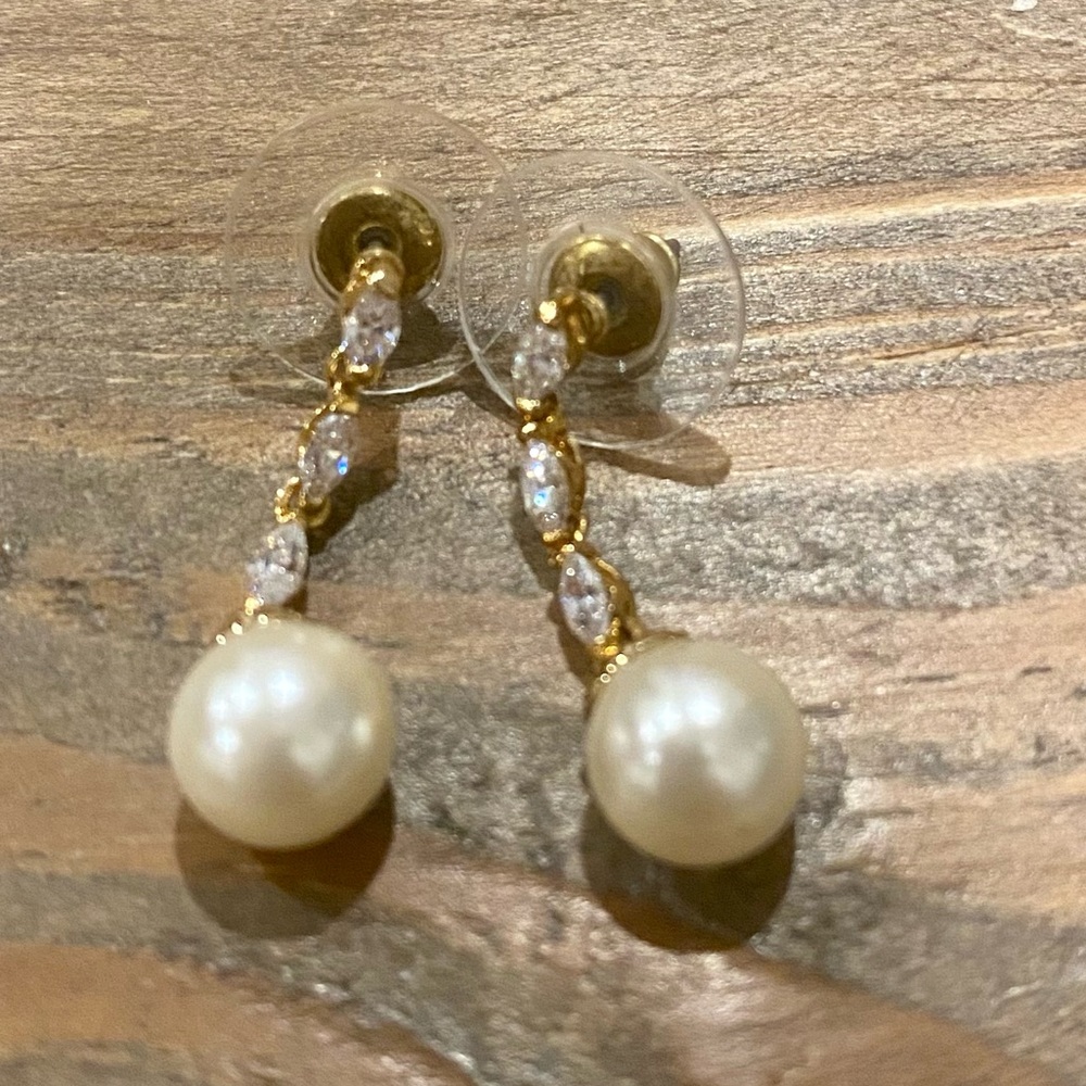 NIB Adrian Buckley England Jewellery Faux Pearls